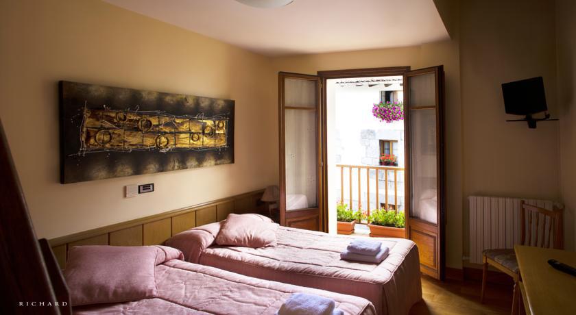 Hostal Musunzar Leitza  Værelse billede